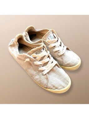 Roxy Bayshore Casual Beige Canvas Sneakers Size 8.5